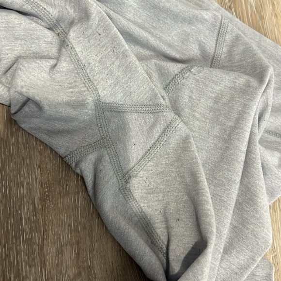 Lululemon Athletica - Picture 5 of 8